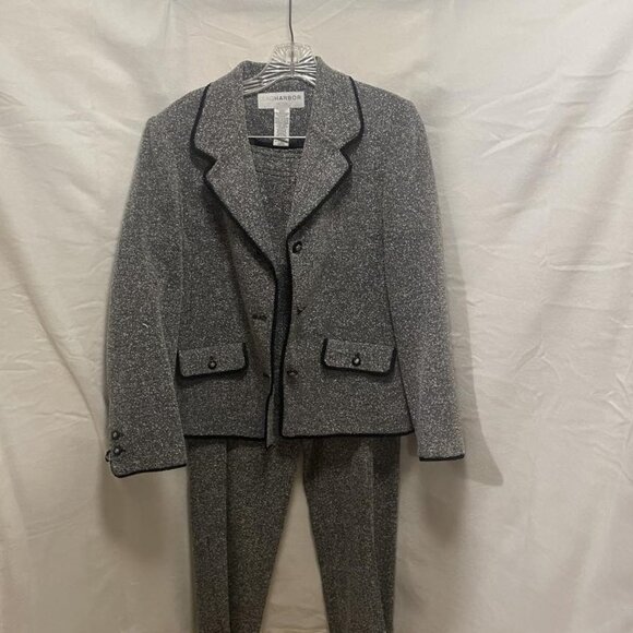 EUC Sag Harbor Women's Gray with Black Trim Pant Suit size 6P - Picture 2 of 12